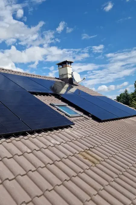 Installation de panneaux photovoltaïques à Ornex