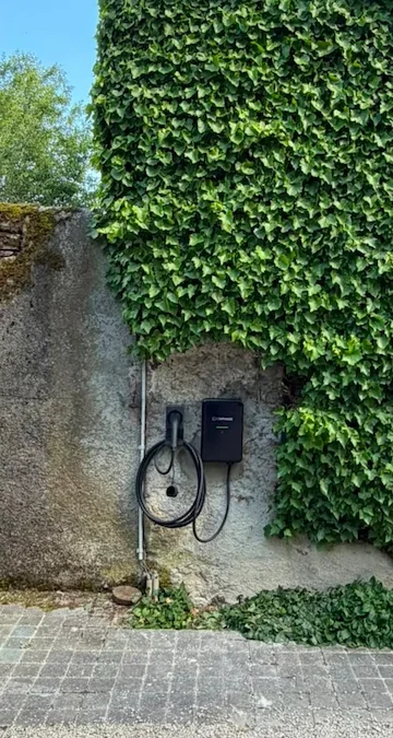 Installation d&rsquo;une borne de recharge pour véhicule électrique à Crozet