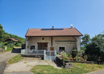 Installation de panneaux solaires à Génissiat