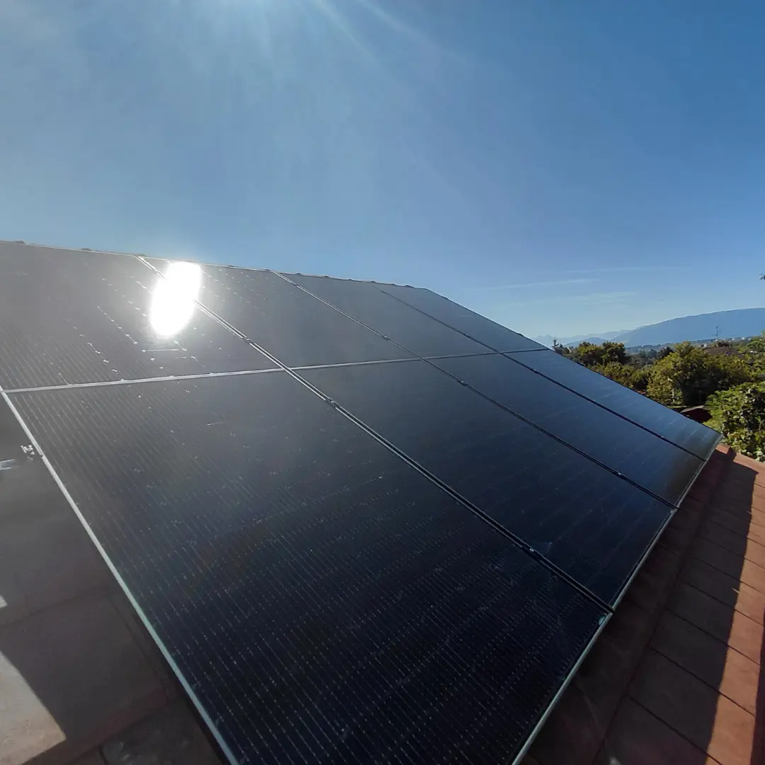 Installation de panneaux solaires à Ornex