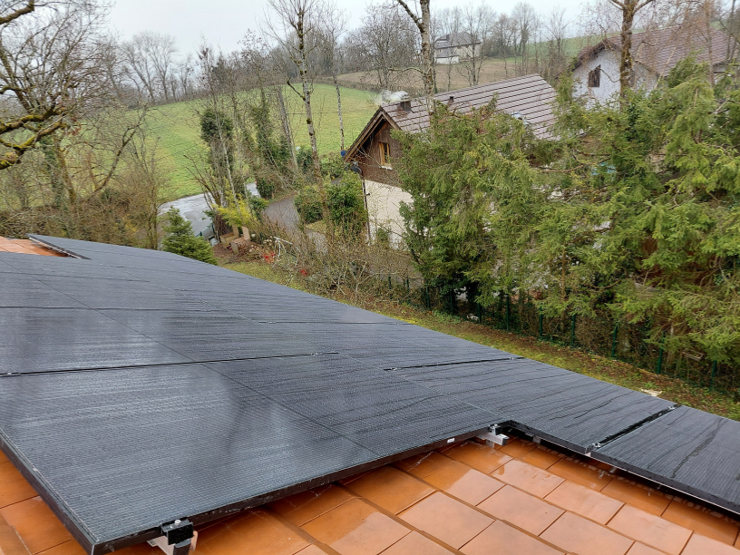 Installation de panneaux solaires à Gex