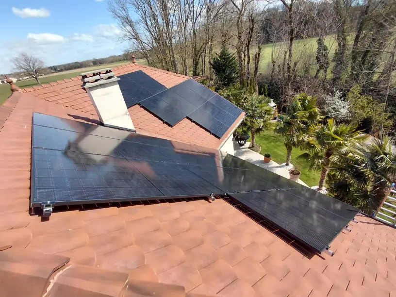 Installation de panneaux solaires à Versonnex